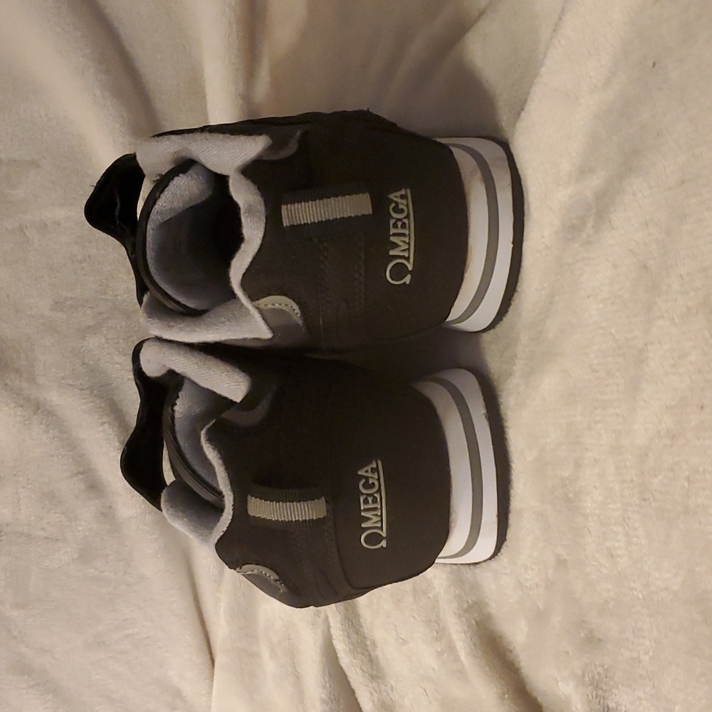 Omega shoes - Picture 3 of 5